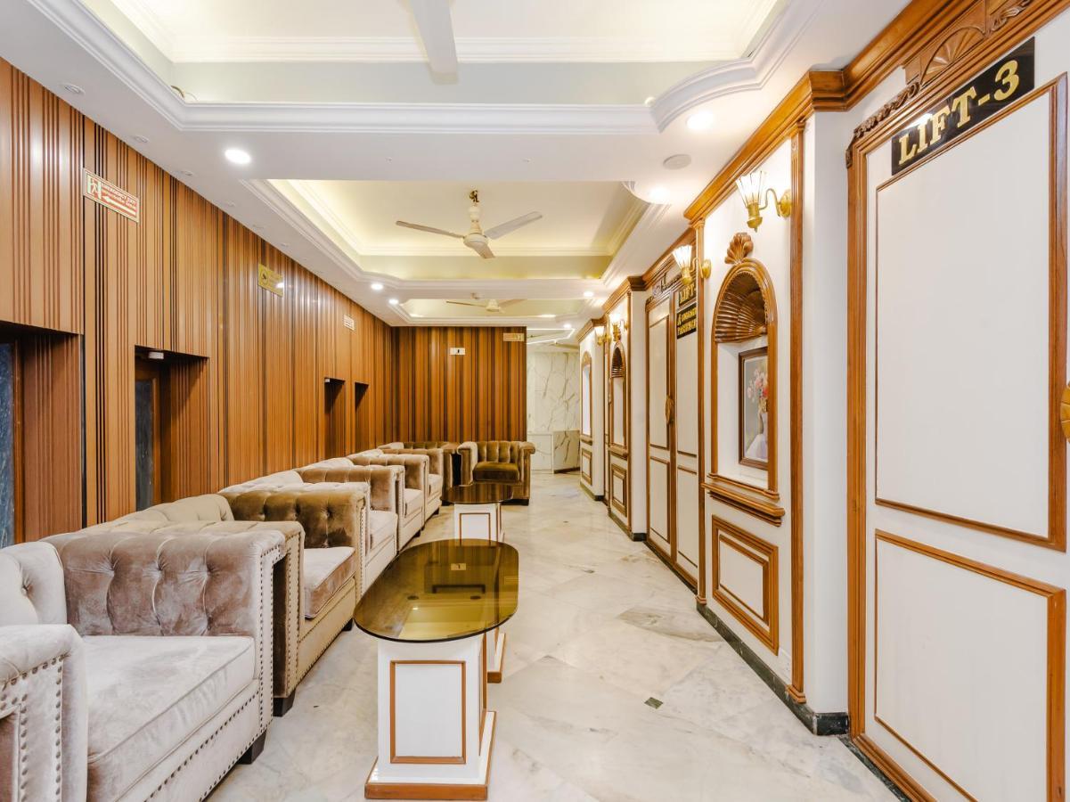 Hotel Galaxy Opp Surat Railway Station Buitenkant foto