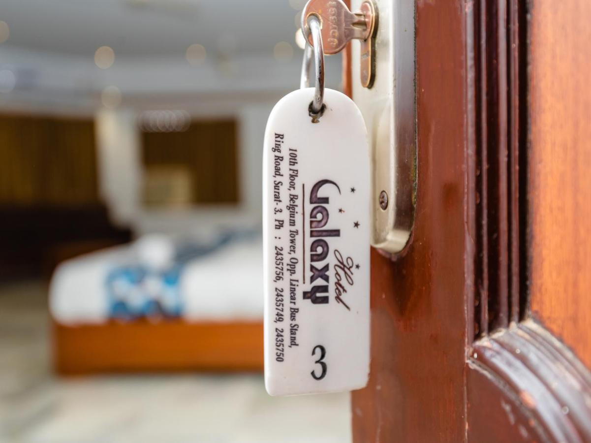 Hotel Galaxy Opp Surat Railway Station Buitenkant foto