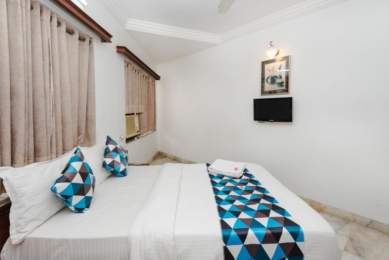 Hotel Galaxy Opp Surat Railway Station Buitenkant foto